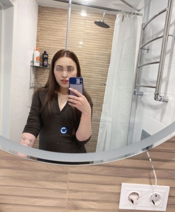 🌟🔥 Мое тело - настоящий рай для глаз: стройное, гибкое и шаловливые груди, которые не оставят тебя равнодушным. 😈💋
Я мастерица в искусстве удовлетворения мужской страсти и готова испытать на себе все, что у тебя на уме. 👅💦 Подарю тебе незабываемую ночь, полную страсти и наслаждения. Со мной ты сможешь перевоплотиться в главного героя своих самых похотливых фантазий. 🔥💃
Мои услуги разнообразны и подобраны специально для искушенных мужчин. От классического секса до экзотического массажа - я знаю, как подарить тебе настоящий оргазм и максимум удовольствия. 😍💫
А еще, у меня есть множество положительных отзывов от довольных клиентов, которые вновь и вновь возвращаются ко мне. 💕😘 Выбирай меня и ты не пожалеешь, ведь я знаю, как сделать твою ночь незабываемой. Жду тебя, приятель, в Москве! 💋🌆 Лариса